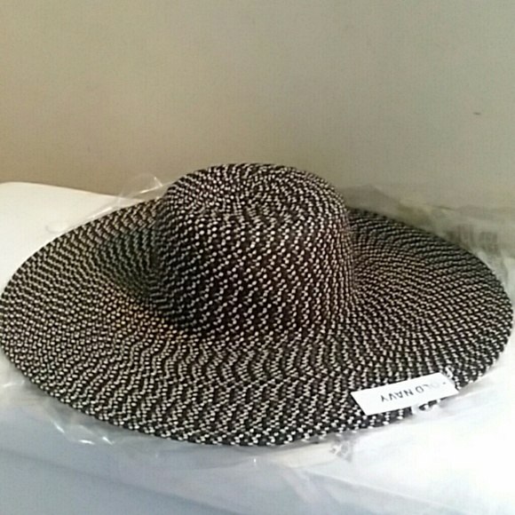 OLD NAVY Accessories - OLD NAVY FLOPPY HAT, SIZE S/M